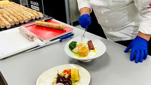 Maraton de gastronomie Arena Bucătarilor 2021 în beneficiul persoanelor aflate în dificultate