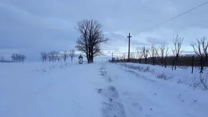 Viscol în Sibiu. Trei maşini cu cinci persoane, blocate pe un drum. Autorităţile încearcă să ajungă la ele/ Telecabina care urcă la Bâlea Lac, nefuncţională