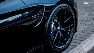 Pedeapsa primită de un bărbat de 74 de ani din Iaşi care a zgâriat cu cheia un BMW