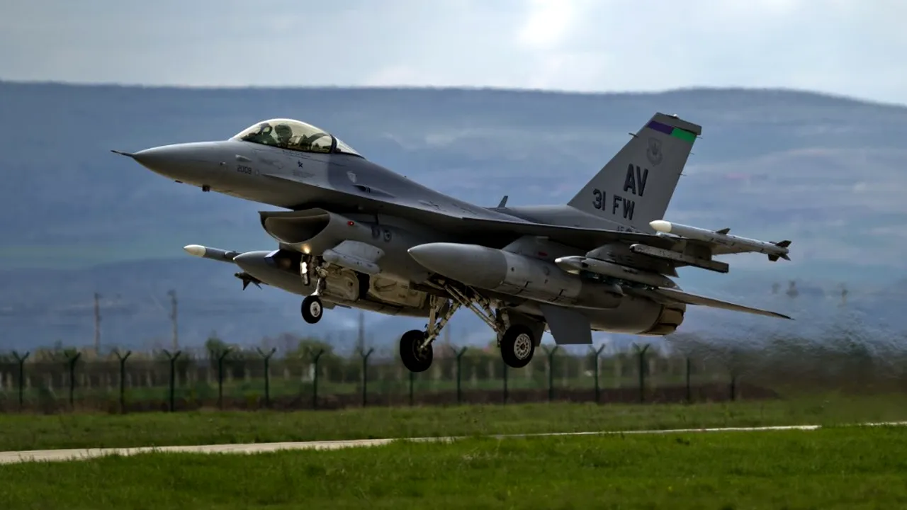 Luxemburg ar putea contribui la pregătirea piloţilor de F-16 la centrul de la Feteşti