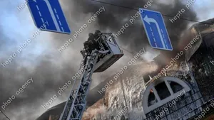 Mall-ul din Sibiu, evacuat din cauza unui incendiu izbucnit în parcarea subterană