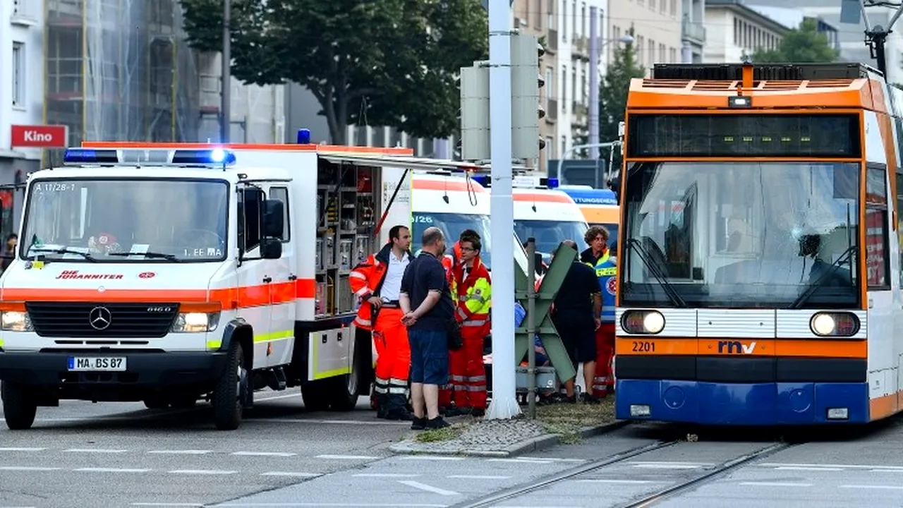 Peste 20 de răniţi în urma coliziunii dintre două tramvaie în oraşul Mannheim din Germania | VIDEO