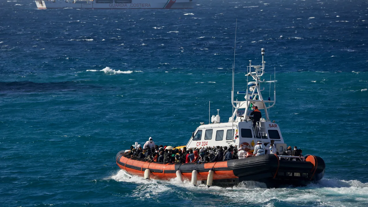 Un nou naufragiu în Mediterana. Un migrant a murit, alţi 10 au dispărut