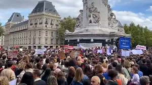 Franţuzoaicele se mobilizează pentru susţinerea lui Gisele Pelicot, aflată într-un proces de viol