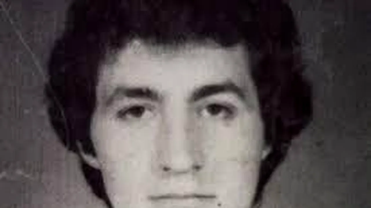 ISTORIA FĂRĂ PERDEA Marius Oprea / Povestea lui Iosif Farcaş, muncitorul care a dat tonul la ”Deşteaptă-te, române”, acum 35 de ani, pe străzile Braşovului 