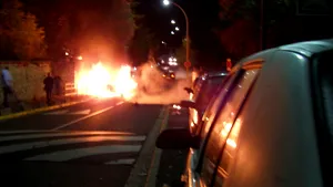 Franţa: Confruntări între tineri şi forţele de poliţie