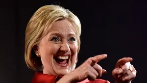 Hillary Clinton a reluat joi turneul electoral, fiind declarată 