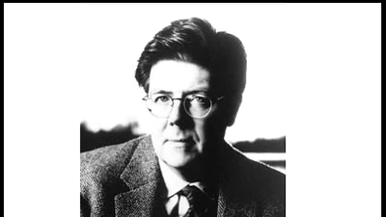 Regizorul şi scenaristul John Hughes, autorul seriei 