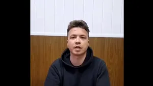 Jurnalistul Roman Protasevici a luat legătura cu un avocat. 