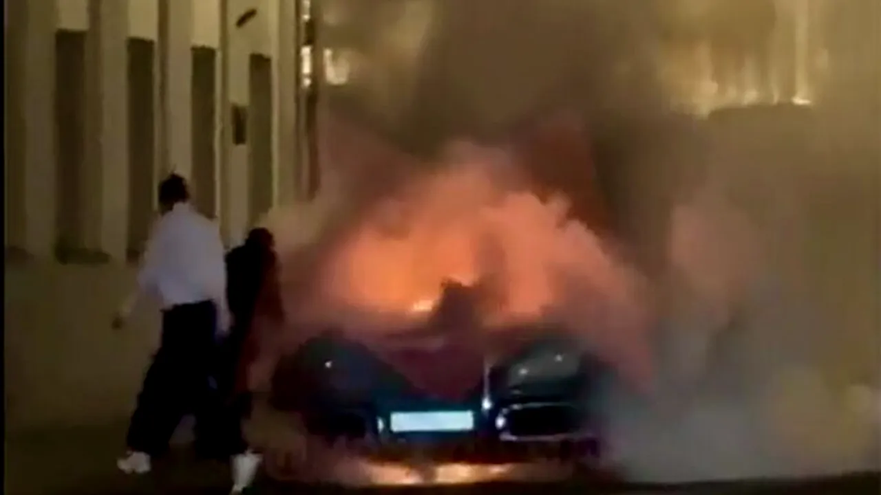 Incident la Moscova. O limuzină din flota lui Putin a explodat