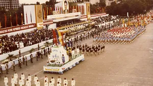 CRONOLOGIE: 1 Mai - de la o sărbătoare tolerată la celebrarea 