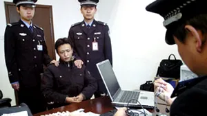 Chinezi arestaţi pentru că răspândesc zvonuri pe internet