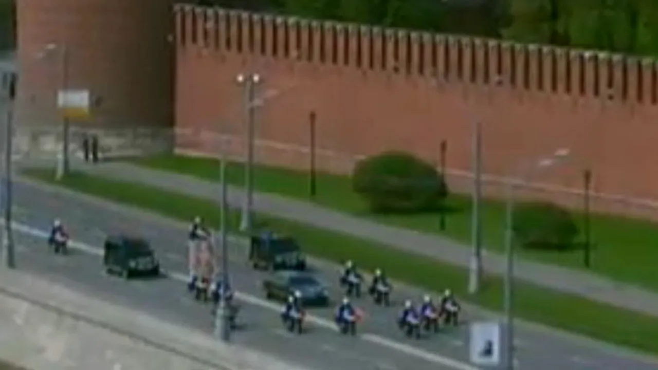 Putin se întoarce la Kremlin. Revenirea grandioasă a preşedintelui Rusiei - VIDEO
