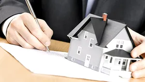 Românii sunt de aproape trei ori mai interesaţi de asigurările pentru locuinţe - UNSAR