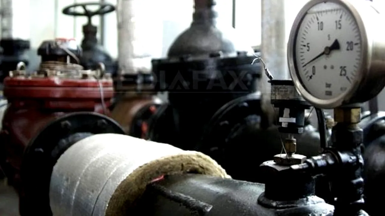 Termocentrala Paroşeni anunţă sistarea furnizării apei calde la Petroşani din lipsă de cărbune