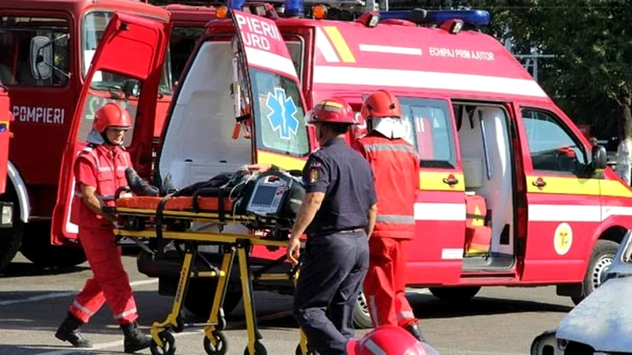 INCIDENTE pe autostrada A1: Patru maşini avariate, trei răniţi uşor şi un autoturism care a ars în totalitate