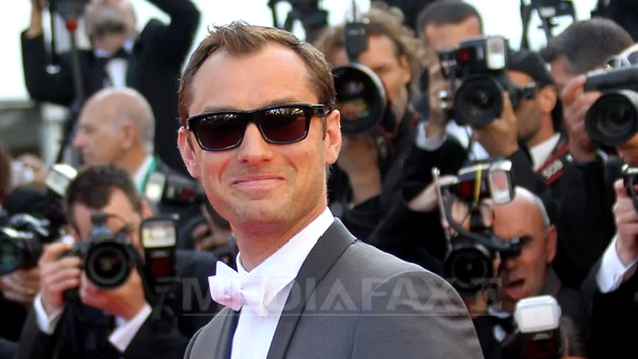 Jude Law are o relaţie cu o garderobieră