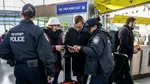 O studentă din Turcia a rămas fără viza SUA și a fost reținută deoarece i-a susținut pe palestinieni