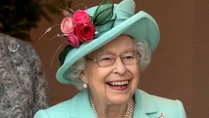 Regina Elisabeta a II-a a oferit Serviciului Naţional de Sănătate din Marea Britanie cea mai importantă distincţie civilă