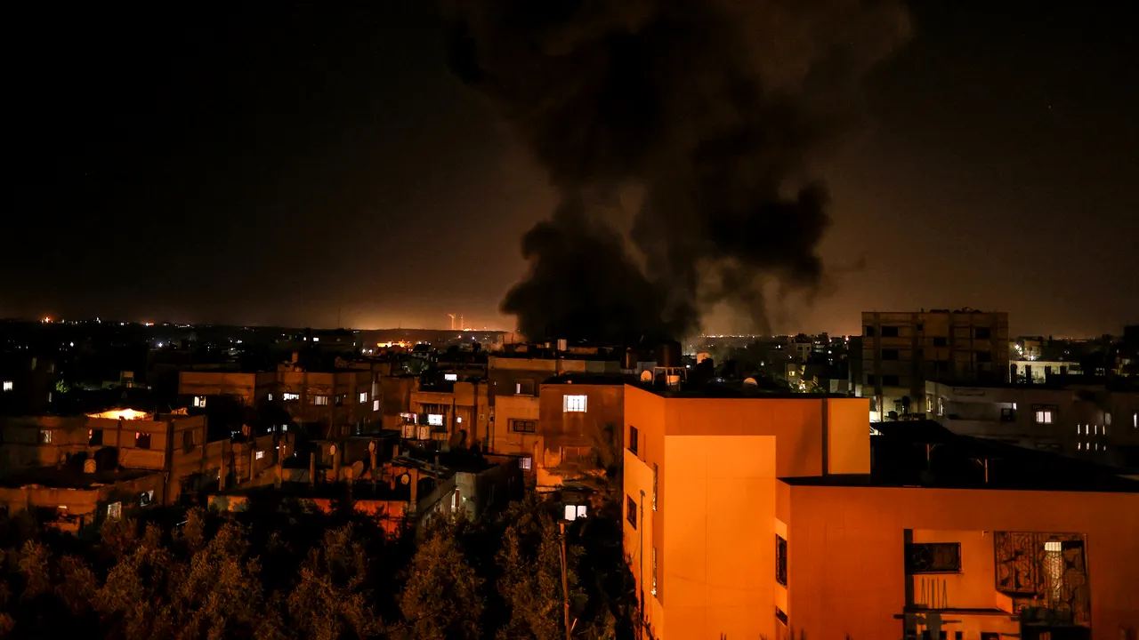 Armata israeliană a intensificat bombardamentele asupra Fâşiei Gaza după sute de atacuri cu rachete