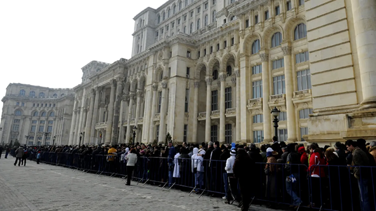Program prelungit la vizitarea Palatului Parlamentului