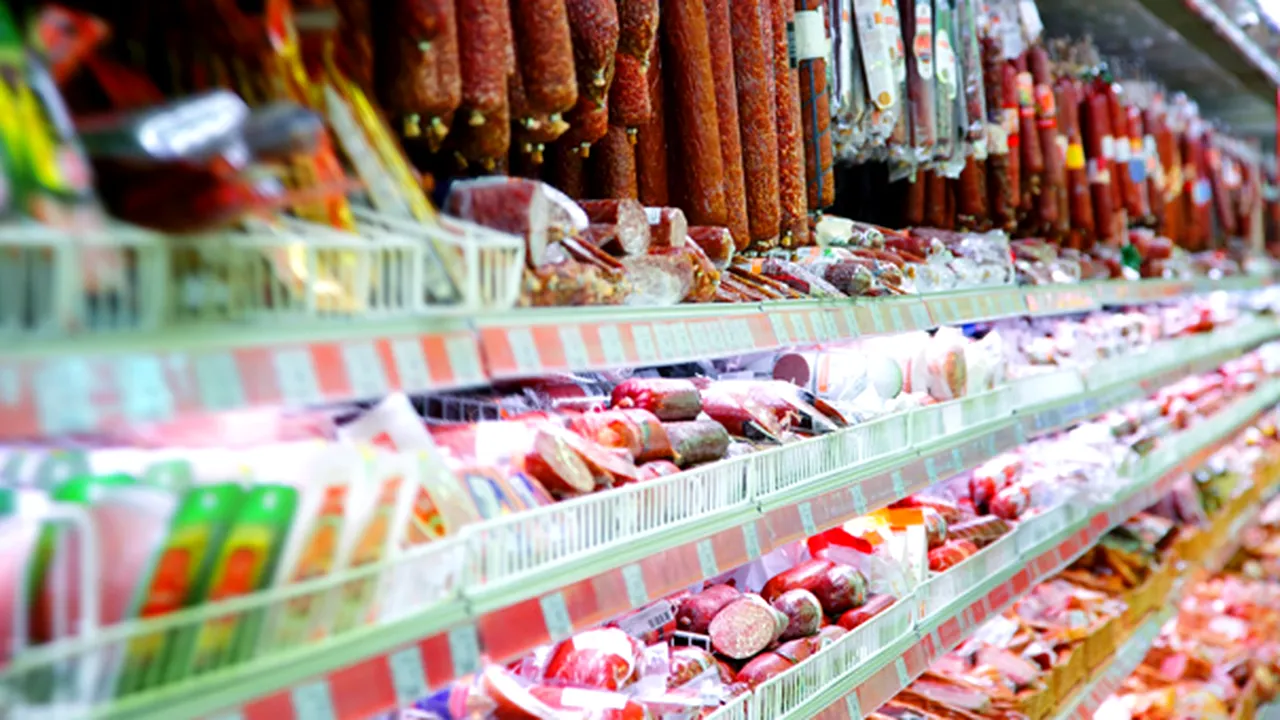 SALAMUL DE VARĂ: Ce trebuie să ştii despre unul dintre cele mai consumate produse ale românilor