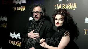 Helena Bonham Carter şi Tim Burton s-au mutat, temporar, împreună