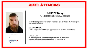 După 36 de ore de căutări, militarul înarmat a fost prins în Franţa, într-un schimb de focuri cu poliţiştii