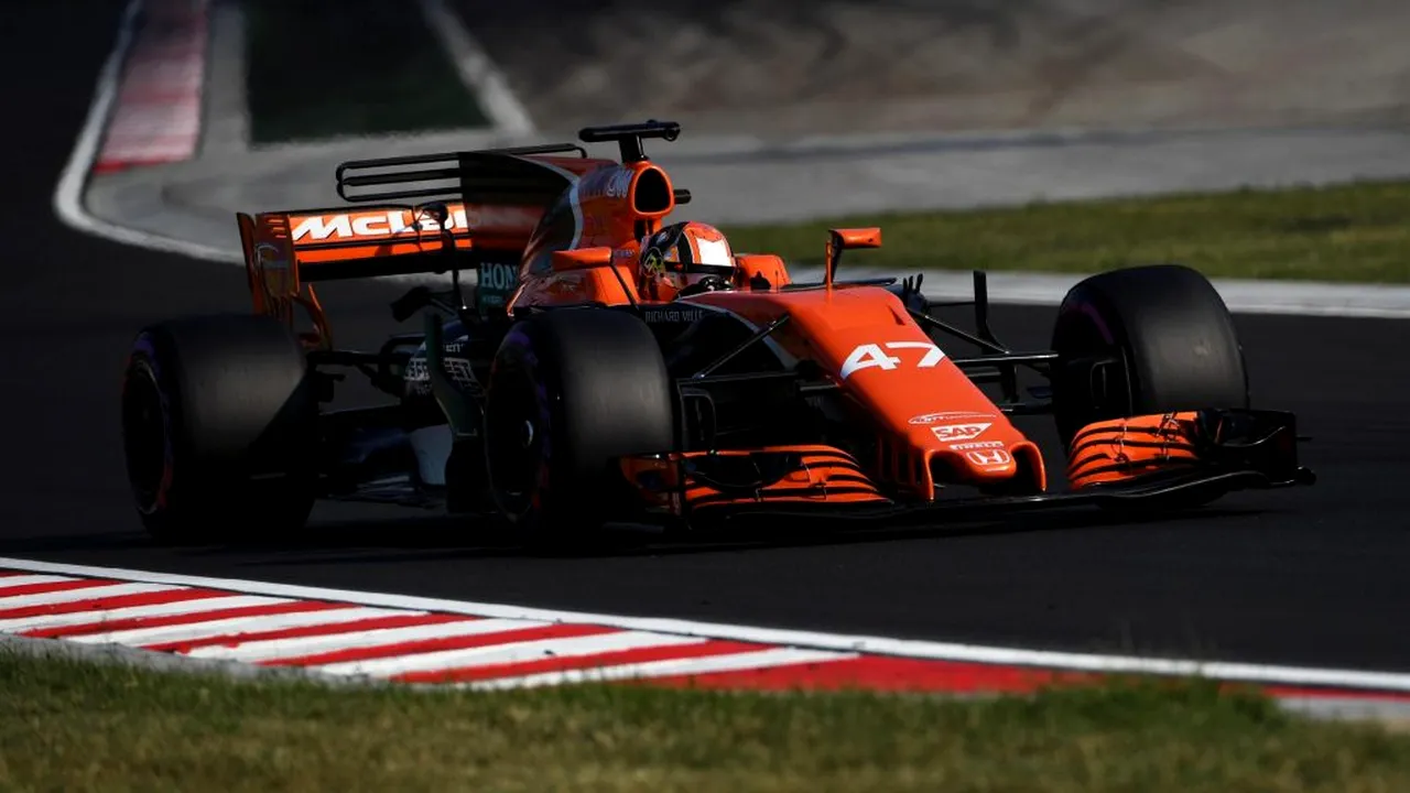 Formula 1: McLaren a angajat un pilot în vârstă de 17 ani - FOTO