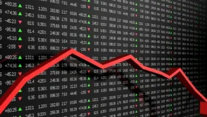 Deficit bugetar de 0,24% din PIB după cinci luni. Cheltuielile au scăzut cu 2,3%