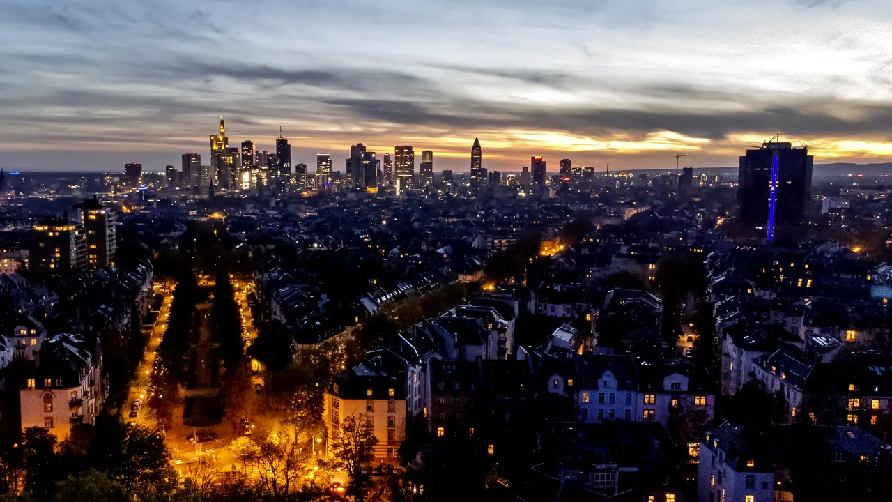 Investitorii ultra-bogaţi profită de criza imobiliară din Germania: Peste 1,5 miliarde de euro investite în proprietăţi de lux