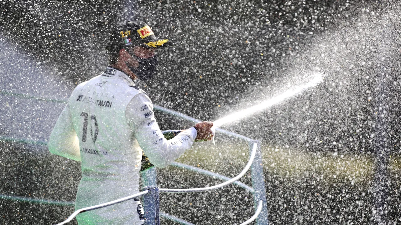 Pilotul de Formula 1 Pierre Gasly va juca padel alături de Messi, Murray şi Nadal
