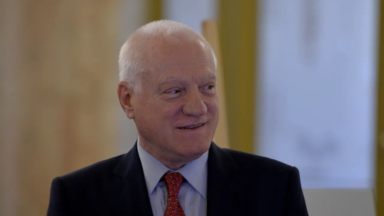 Valeriu Stoica, la Interviurile lui Cristoiu: Actuala guvernare are o şansă pe care puţine guvernări au avut-o
