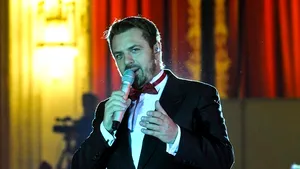 Horia Brenciu aduce muzica swing şi jazz pe scena Sălii Palatului din Bucureşti, pe 26 septembrie