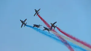 Spectacol aviatic la BIAS 2025. Mii de oameni au venit să vadă acrobaţiile piloţilor