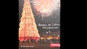 Cel mai înalt brad de Crăciun din Europa, împodobit la Bucureşti