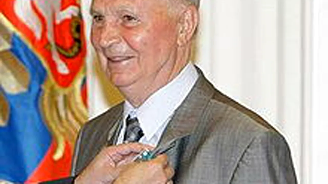 Legendarul antrenor de hochei pe gheaţă Viktor Tihonov a murit