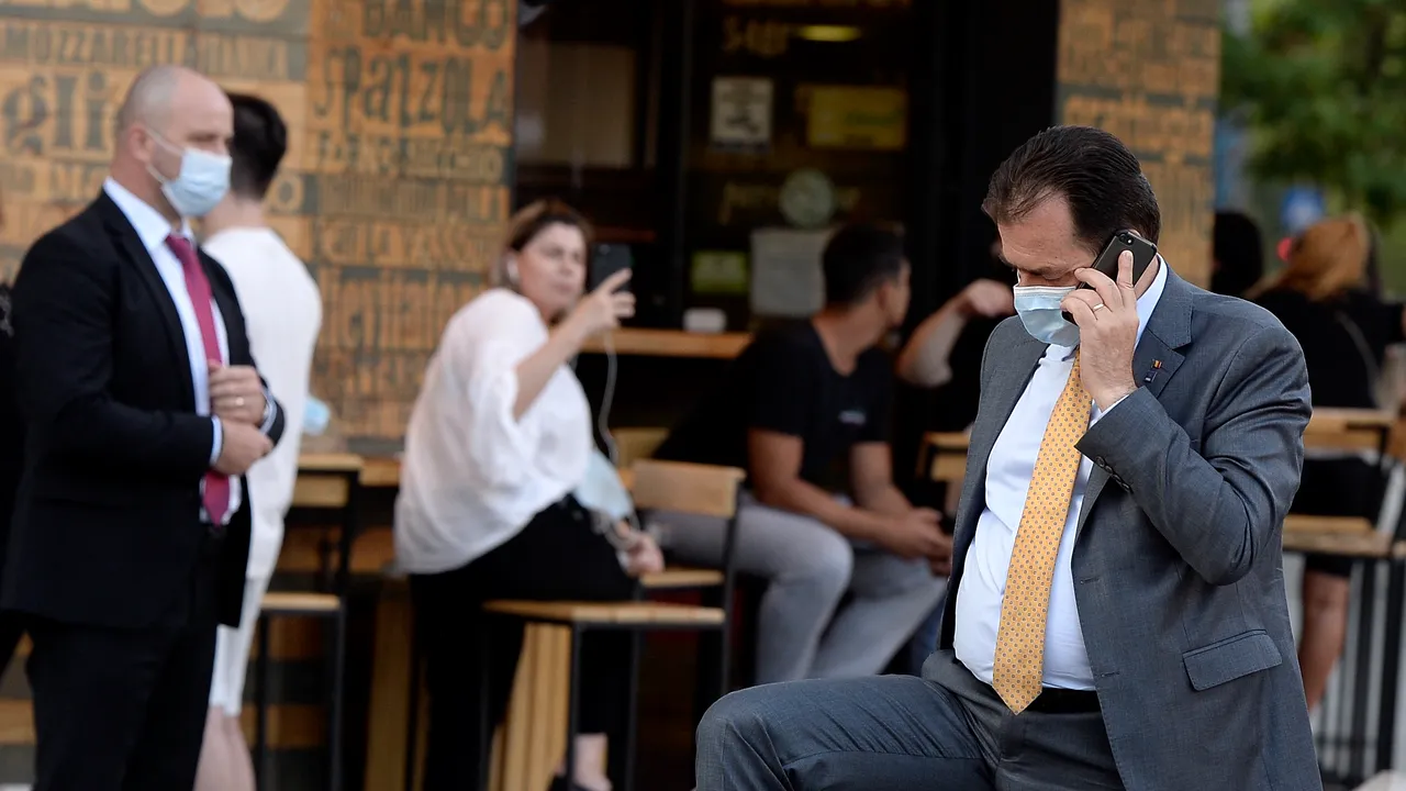 Negocieri partide - formarea Guvernului. Discuţiile oficiale între PNL, USR-PLUS şi UDMR încep sâmbătă. Cele neoficiale au început deja