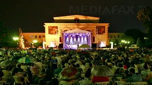 Promenada Operei, pe 24 august, în Capitală