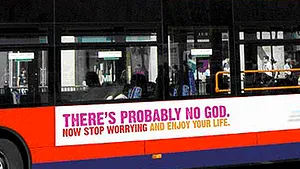 Mesaje ateiste pe autobuzele din Marea Britanie