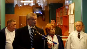 Oprescu vrea bani de la BM pentru reparaţii şi noi corpuri la spitale