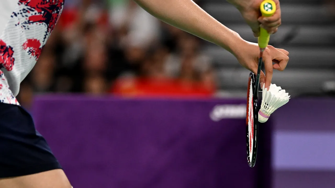 Autorităţile din Hong Kong le sugerează adolescenţilor să joace badminton în loc să facă sex
