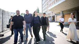 Oana Țoiu discusses economic and defense cooperation with Ukrainian Prime Minister