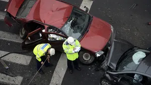 Accident în lanţ în Capitală. Şapte maşini, printre care o ambulanţă, tamponate