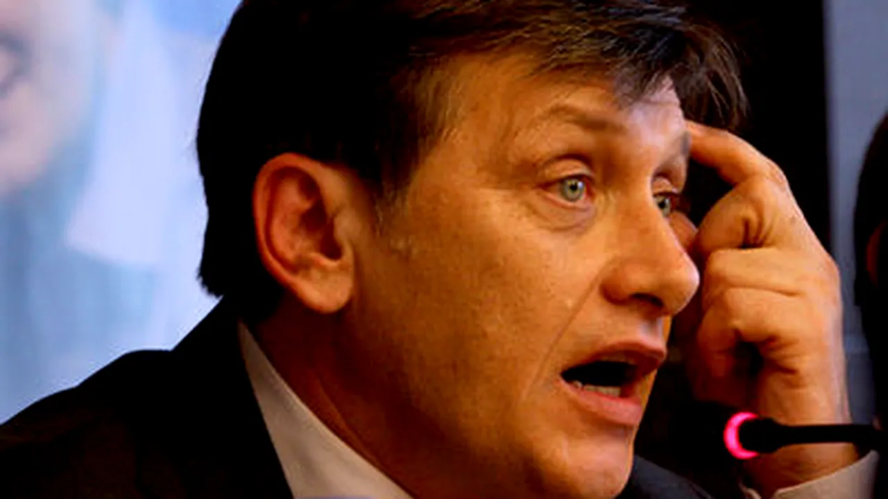 Romanian Liberals Continue To Back Independent Johannis For PM