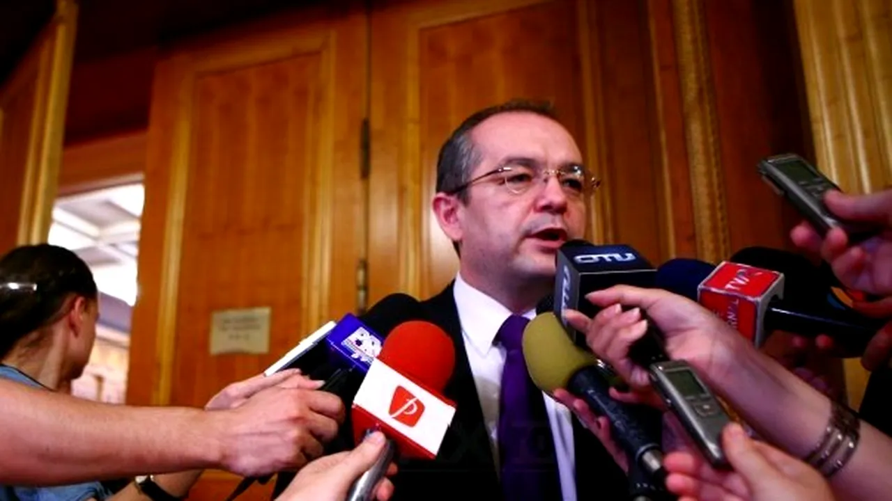 Boc a renunţat, ca şi Băsescu, la protecţia Poliţiei