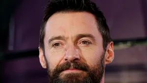 Hugh Jackman îl interpretează pe apostolul Pavel într-un film produs de Ben Affleck şi Matt Damon
