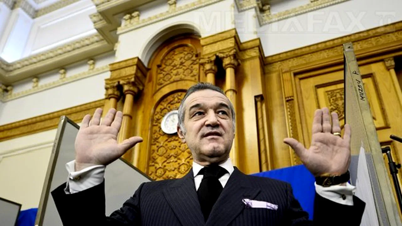 Gigi Becali, oprit de poliţişti pe aeroport şi dus la Parchet într-un nou dosar