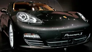 Porsche recheamă preventiv toate automobilele Panamera