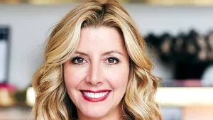 A riscat TOŢI BANII familiei pentru a începe o afacere de care prietenii au râs la început. Acum este una dintre cele mai BOGATE femei din lume